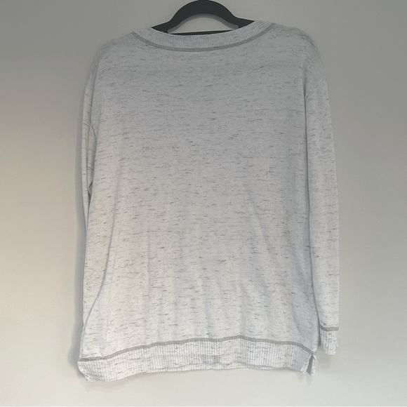 Women's Talbots White and Heather Grey V Neck Sweater Size Medium - Picture 3 of 5